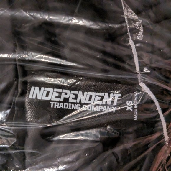 Google Puffer Jacket - Picture 3 of 3